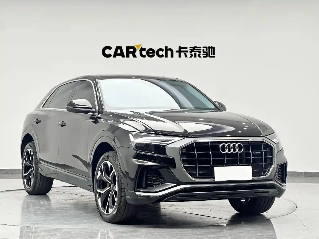 Audi Q8 2023 55 TFSI Luxury Sport фото 2