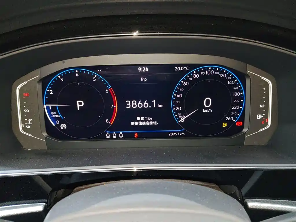 Volkswagen Passat 2023 Facelift 330TSI Starlight Luxury Edition фото 8