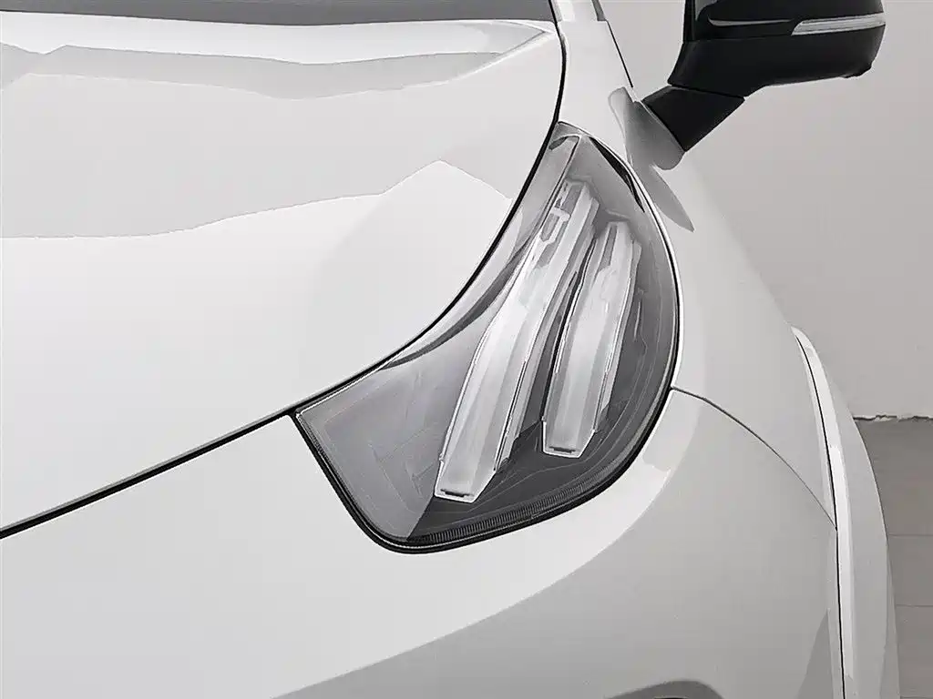 Lynk & Co 02 Hatchback 2022 2.0TD Plus фото 7