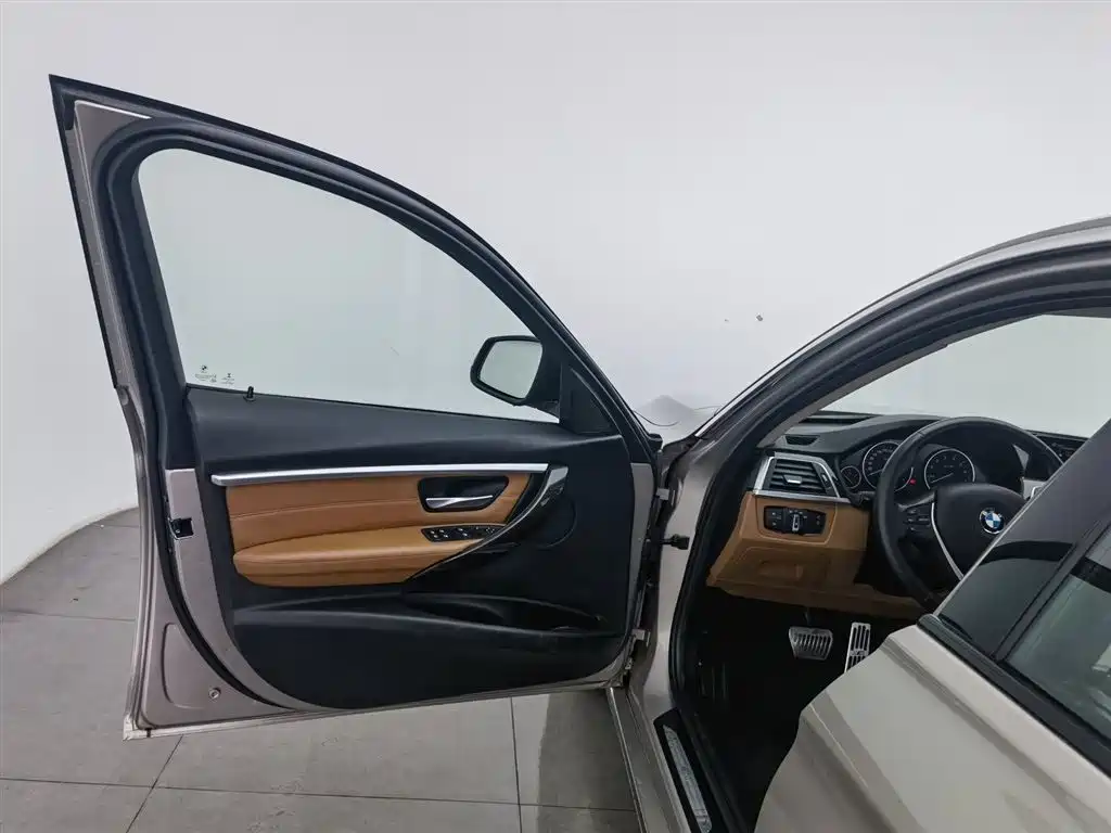 BMW 3 Series 2016 320Li Luxury Design Package фото 8