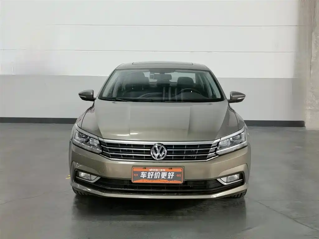 Volkswagen Passat 2017 330TSI DSG Prestige фото 3