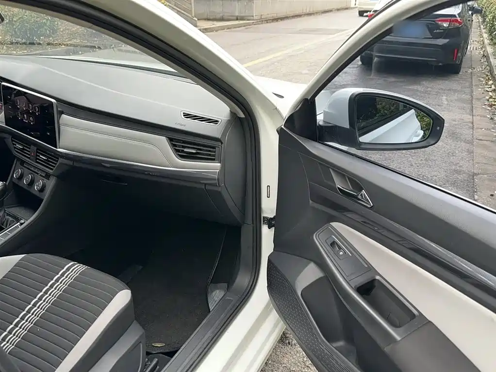 Volkswagen Bora 2023 200TSI DSG Comfort Edition фото 18