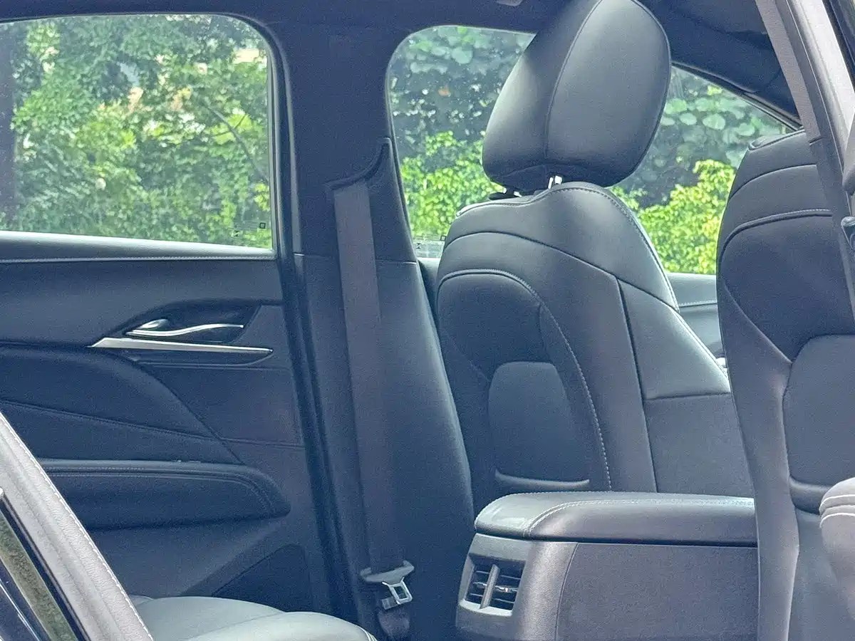 CADILLAC CT4