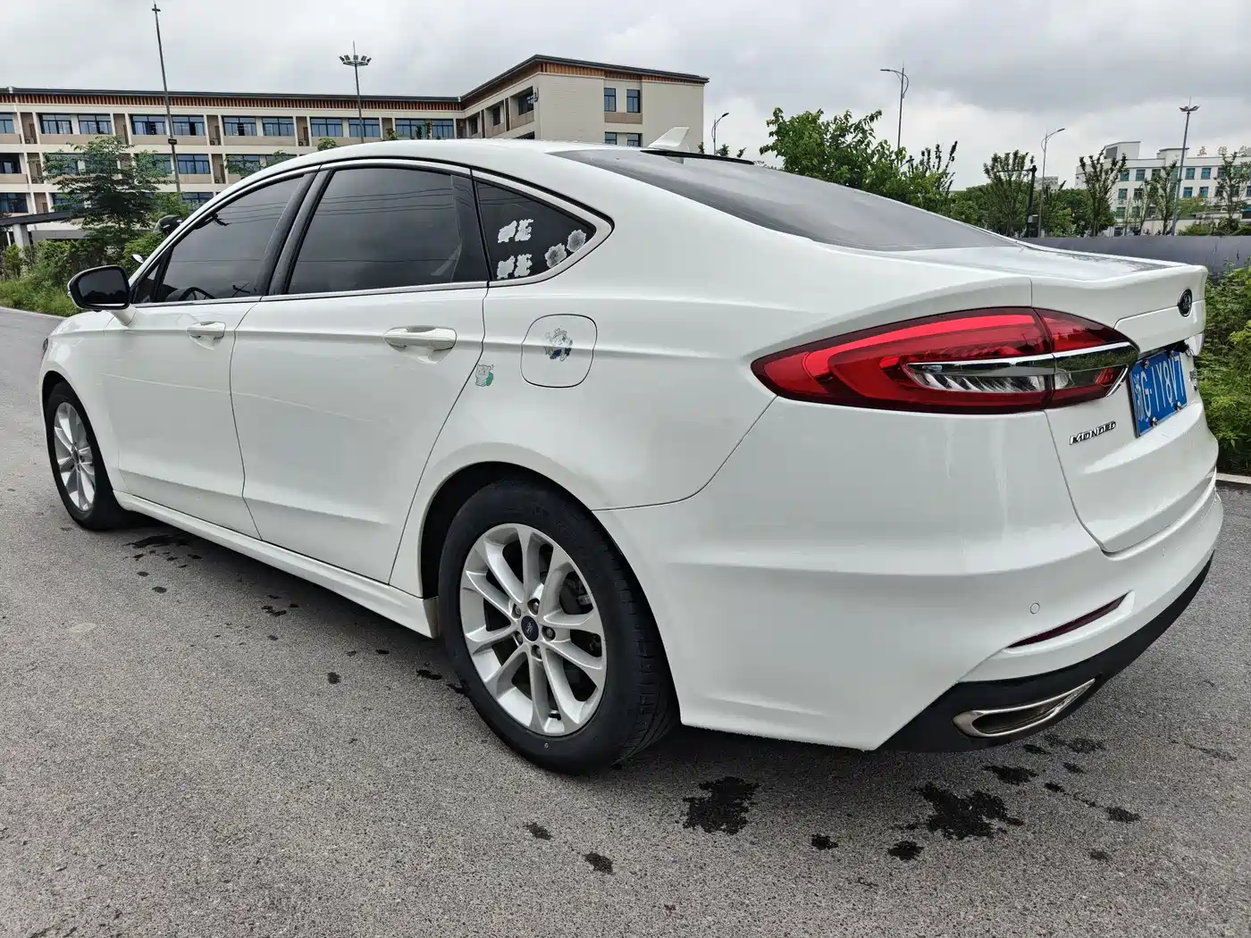 FORD MONDEO