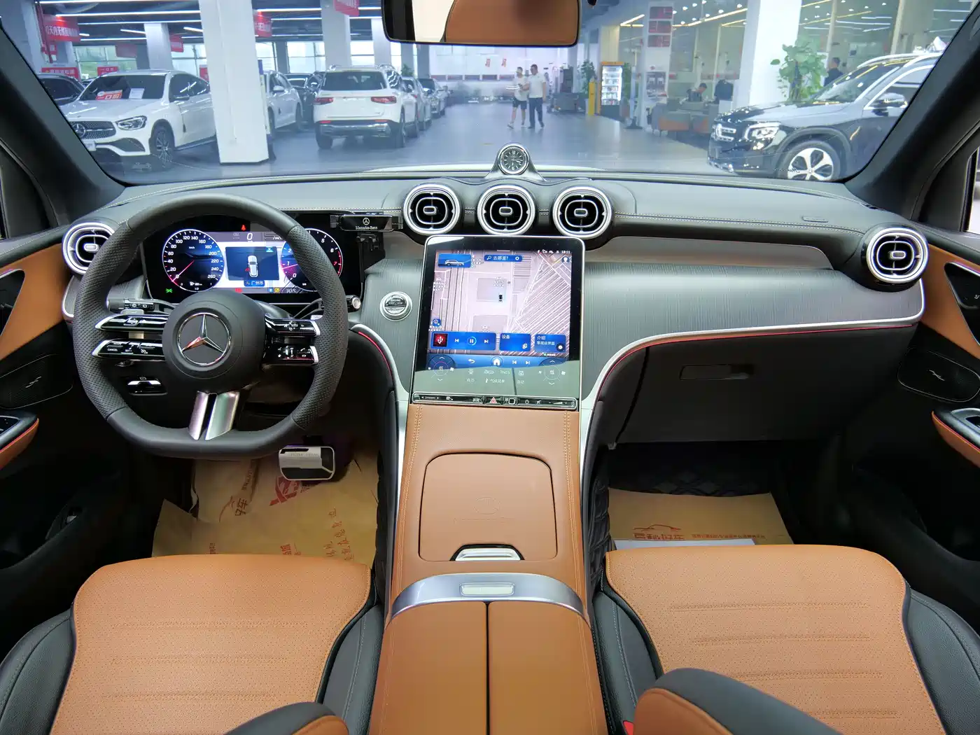 Mercedes-Benz GLC 2025 Model Year GLC 260 L 4MATIC Dynamic фото 15