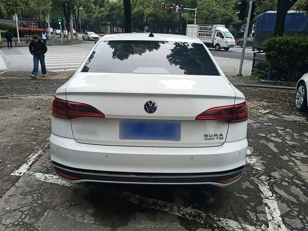 Volkswagen Bora 2023 200TSI DSG Yuexing Edition фото 6