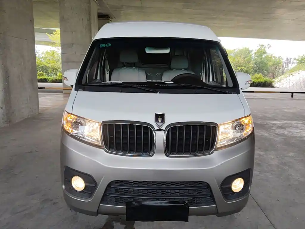 Jinbei New Hiace X30L 2022 2021 1.5L Fortune Non-AC Version Van China VI SWC15M