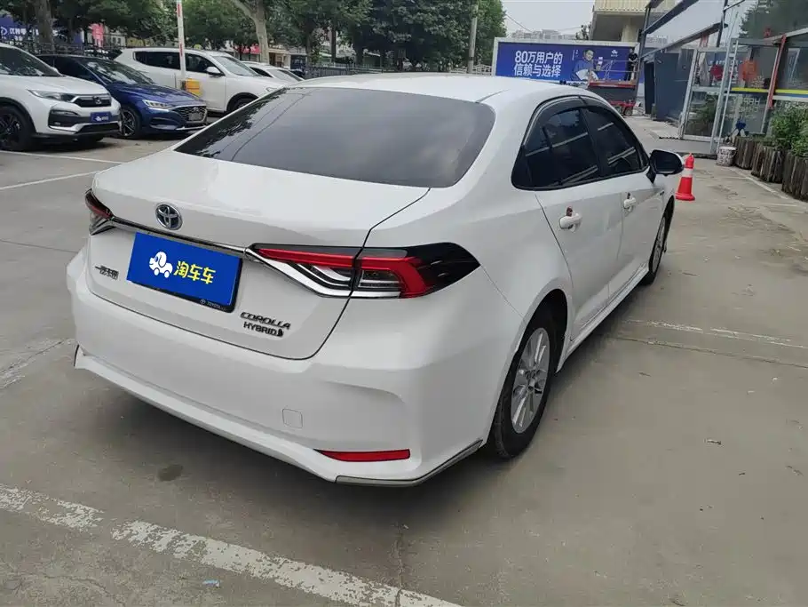 Toyota Corolla 2023 1.8L Smart Hybrid Dual Engine Pioneer Edition фото 3