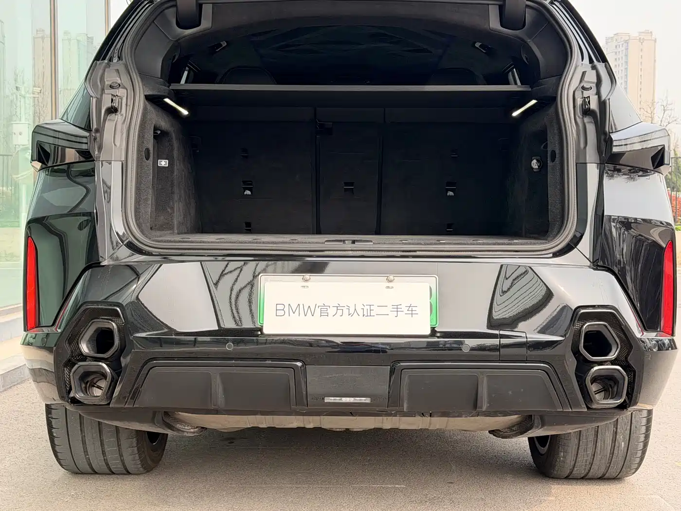 BMW XM 2023 50e фото 15