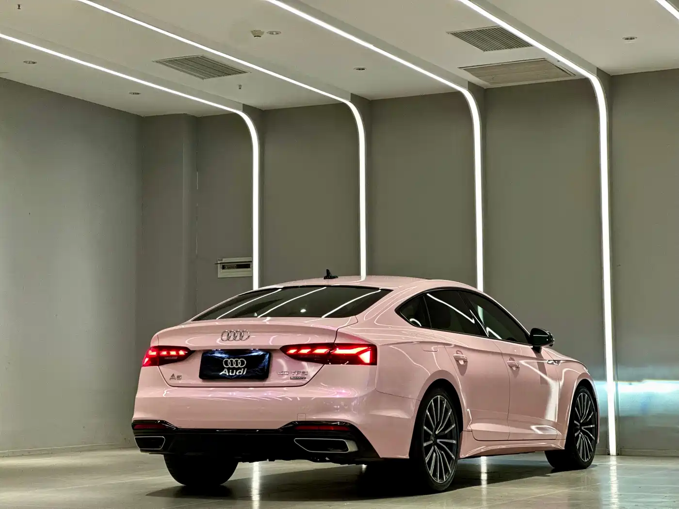 Audi A5 (Import) 2024 Sportback 40 TFSI quattro Luxury Dynamic фото 8