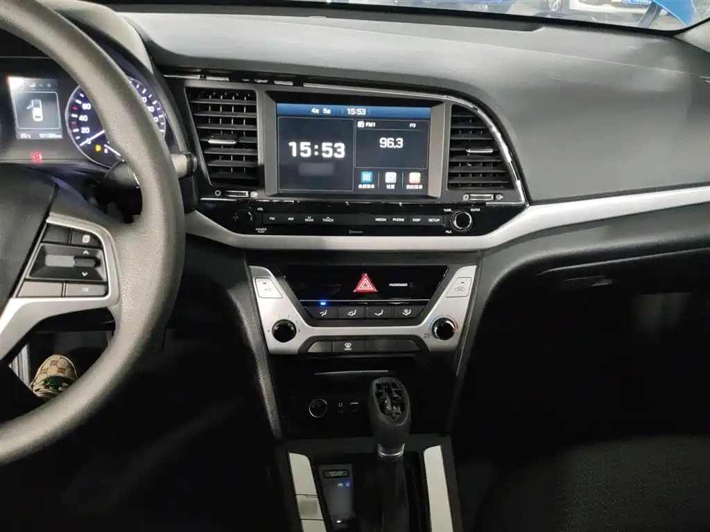 Hyundai Elantra 2016 Model 1.6L Automatic Smart Elite фото 10