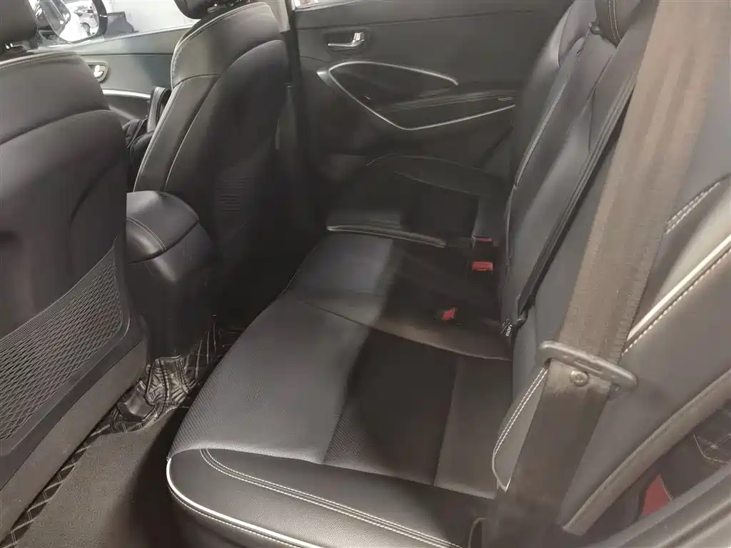 Hyundai Santa Fe 2017 2.0T Automatic 2WD Intelligent 7-Seater фото 19