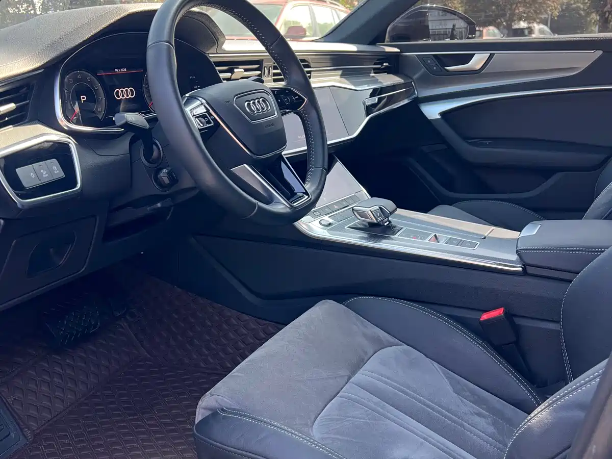 Audi A6L 2021 40 TFSI Luxury Sport фото 11