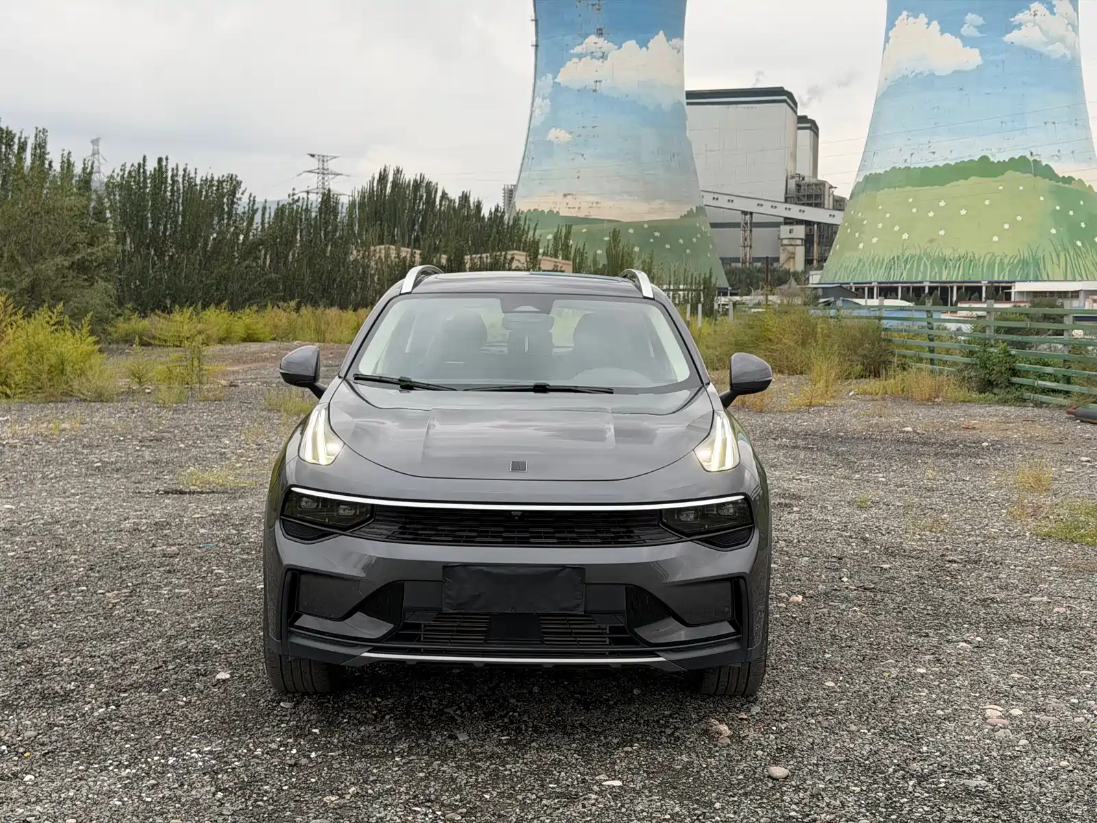 Фото 2 - Lynk & Co 01