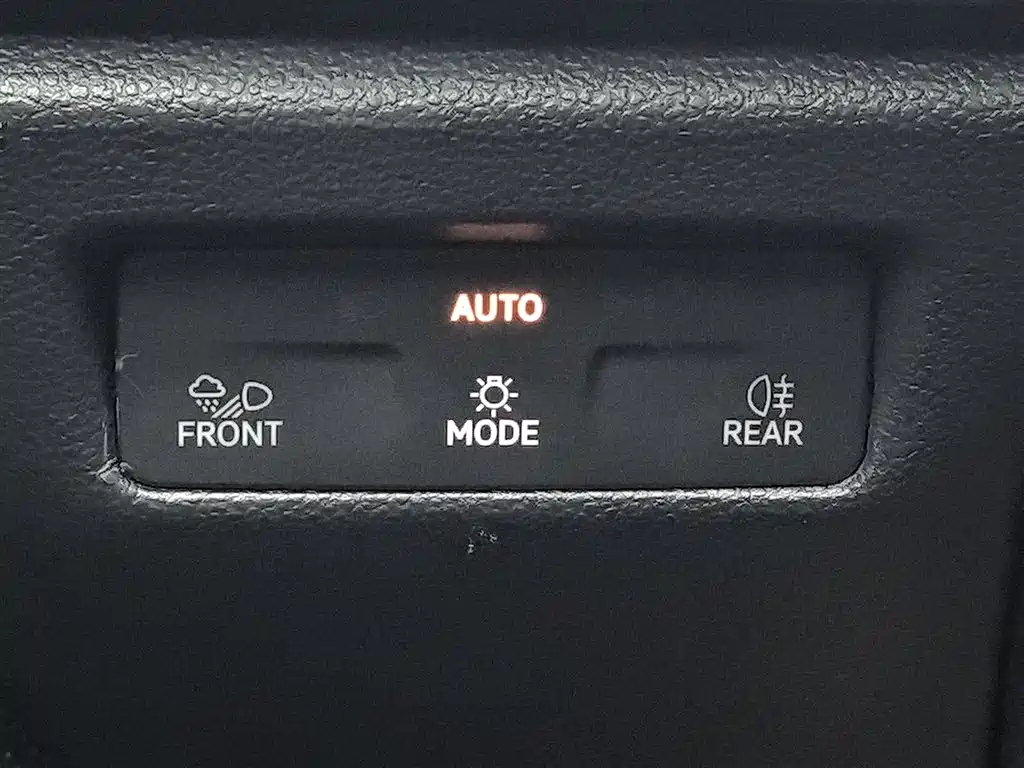 Volkswagen Passat 2025 Pro 380TSI Dragon Prestige Edition фото 21