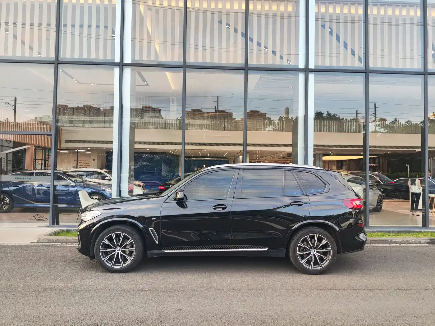 BMW X5 2022 Facelift xDrive 30Li Premium M Sport Package фото 3