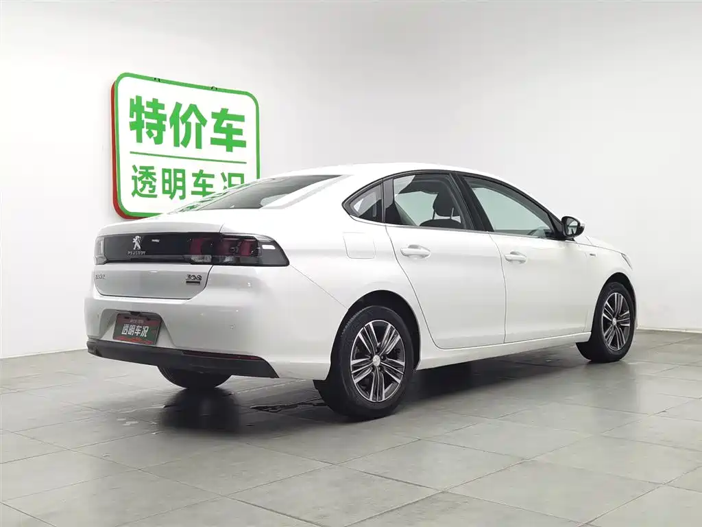 Peugeot 308 2019 230THP Automatic Luxury Edition China VI фото 2