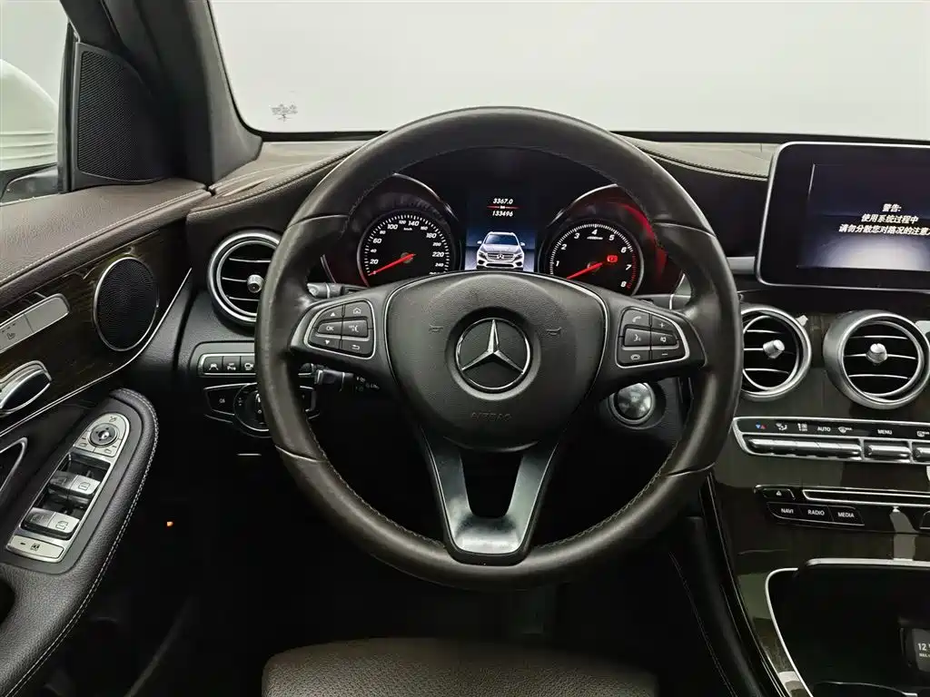 Mercedes-Benz GLC 2019 GLC 260 4MATIC Luxury фото 11