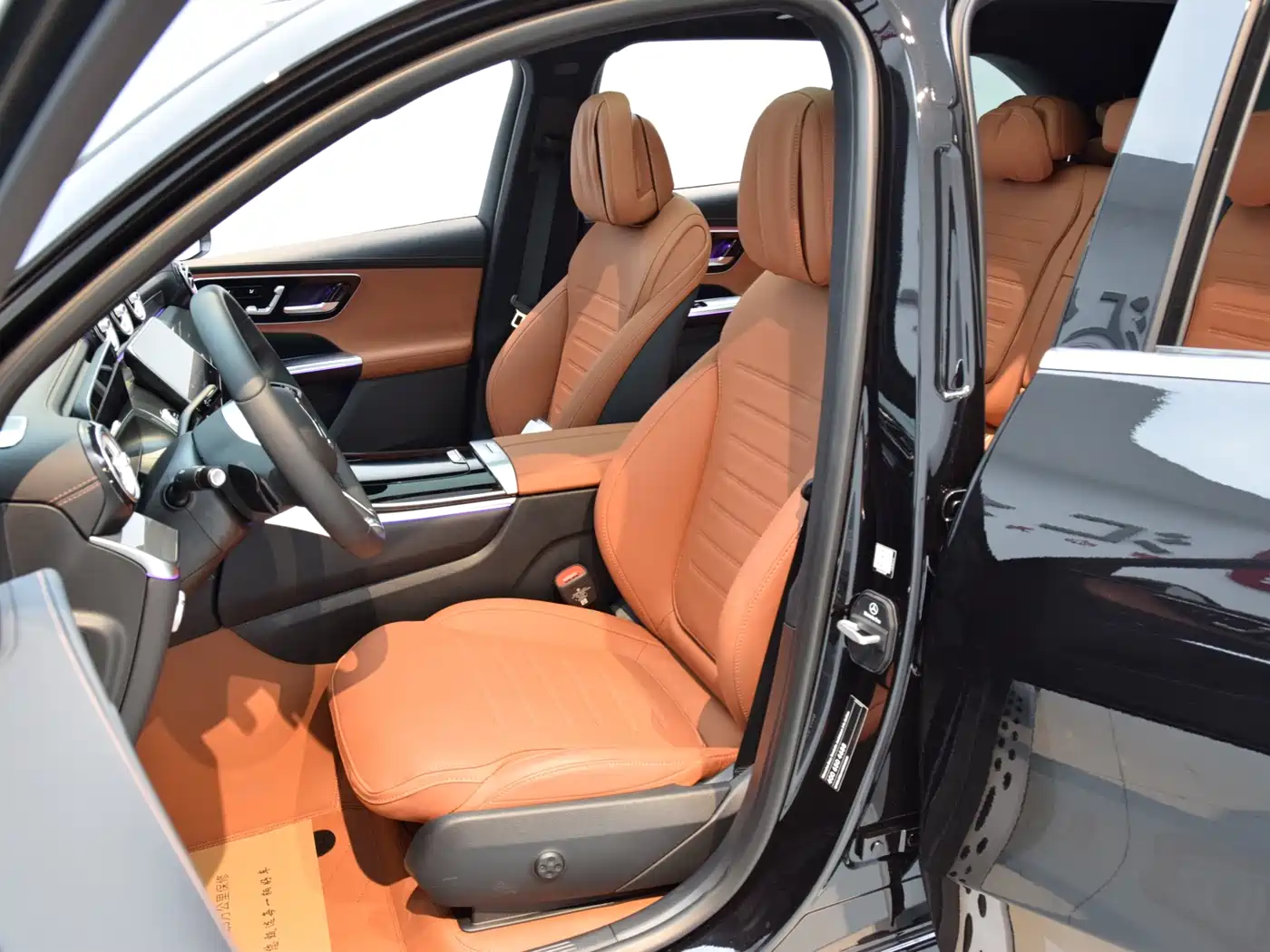 MERCEDES-BENZ GLC