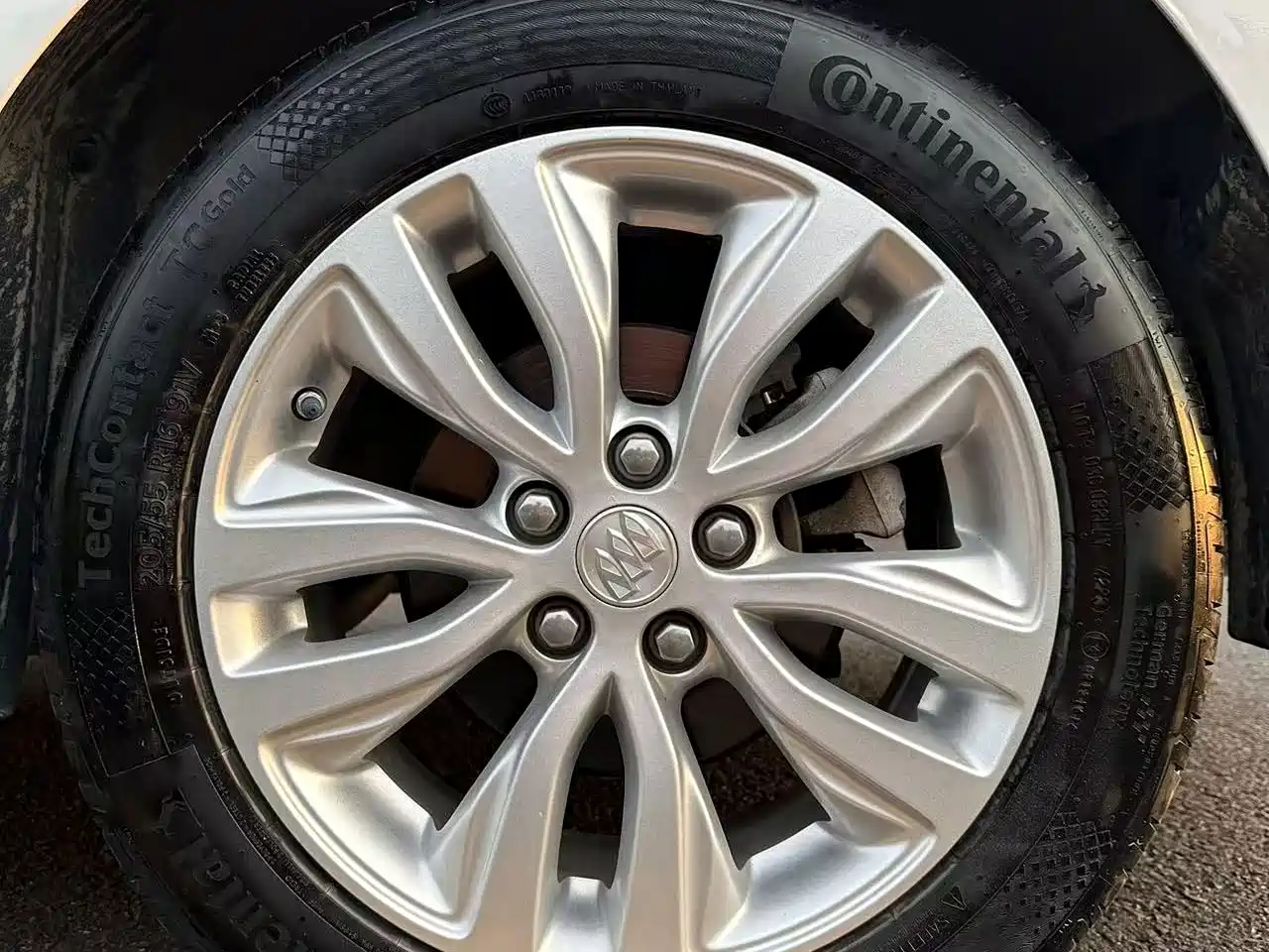 Фото 17 - Buick Excelle