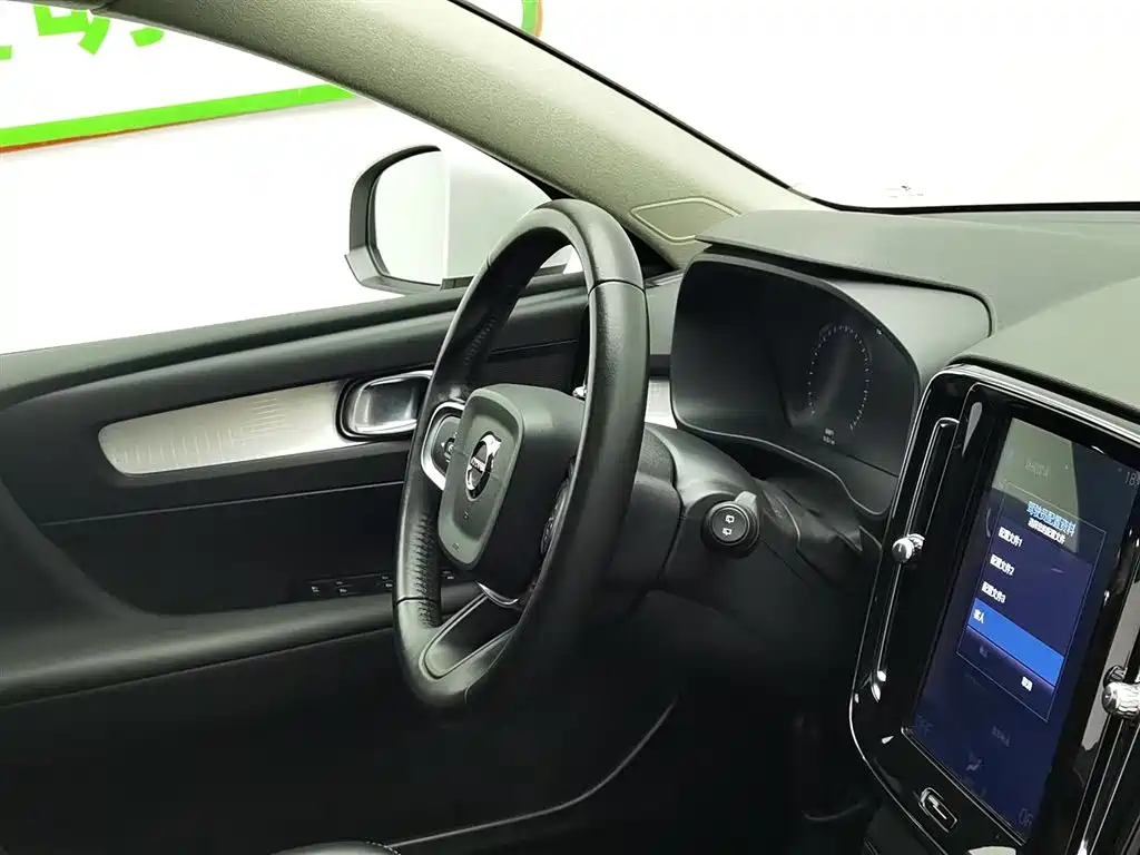Volvo XC40 2020 T3 Smart Fashion Edition фото 22