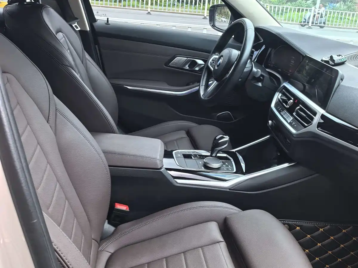 BMW 3 Series 2021 320Li M Sport Package фото 7