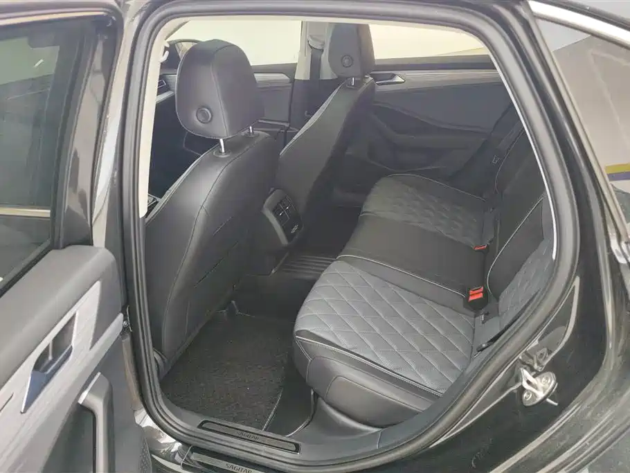 Volkswagen Sagitar 2025 300TSI DSG Surpass Edition фото 11