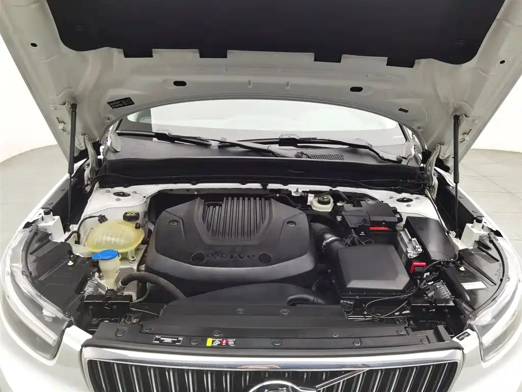 Volvo XC40 2020 T3 Smart Fashion Edition фото 6