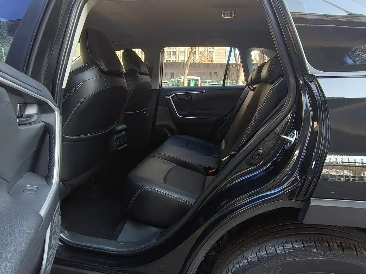 Toyota Wildlander 2022 Facelift 2.0L CVT 2WD Leading Edition фото 11