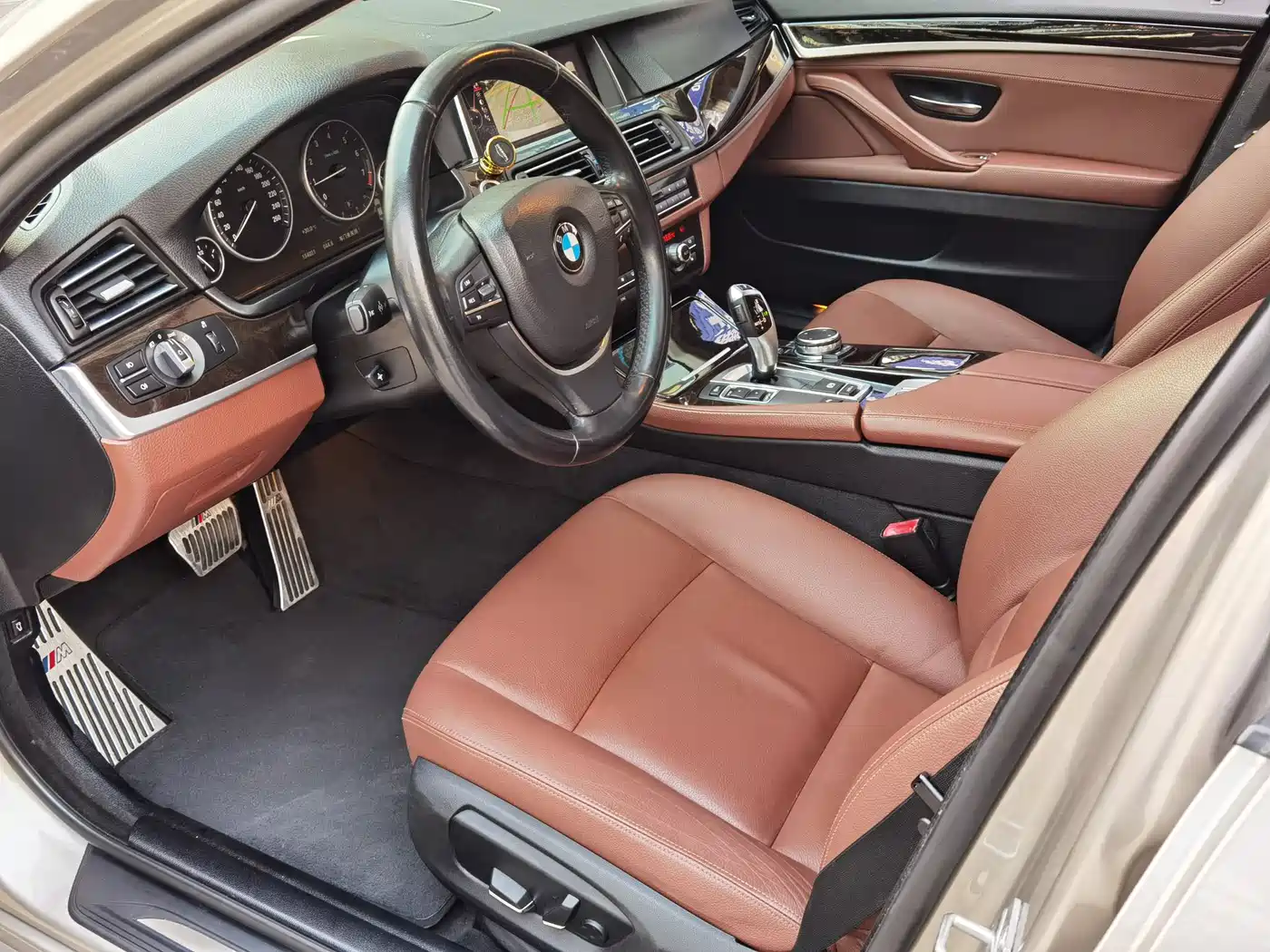 BMW 5 Series 2014 528Li Luxury Design Package фото 9