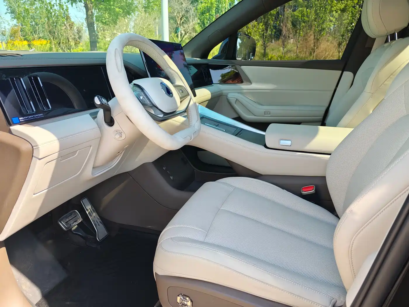 Denza N8L 2026 Model Prestige Edition фото 37