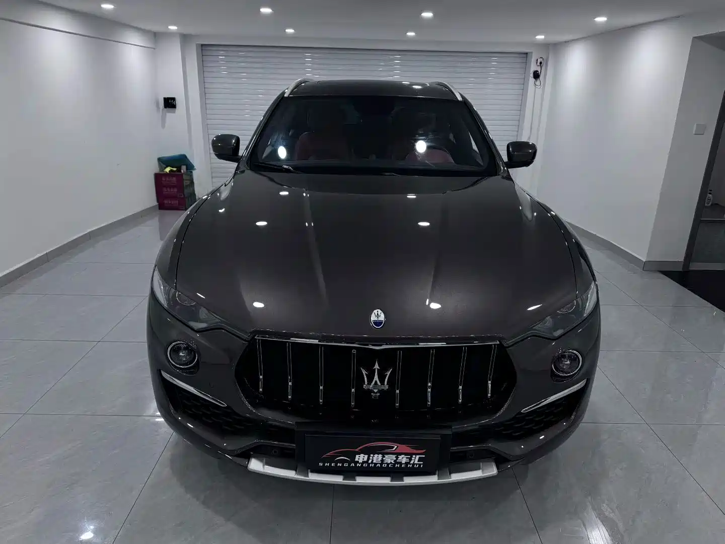Фото 2 - Maserati Levante