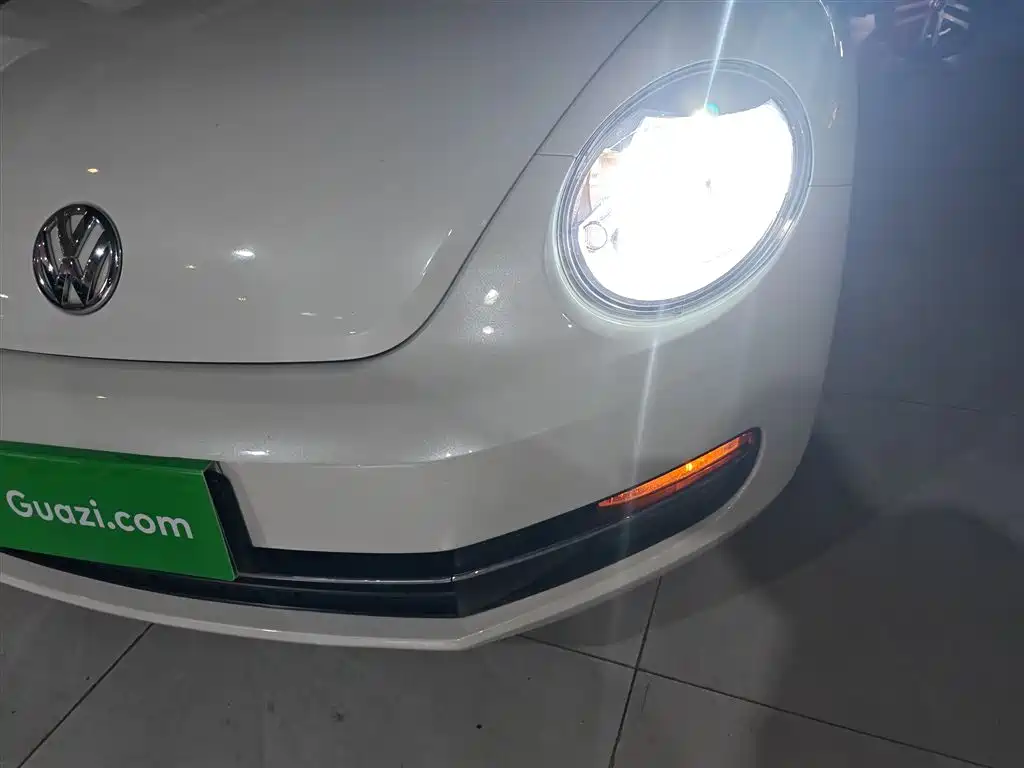 Volkswagen Beetle 2013 1.4TSI Fashion Edition фото 18