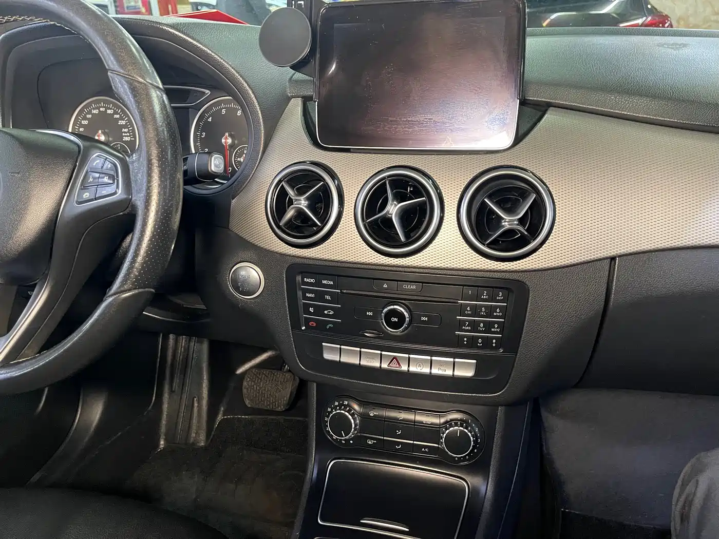 Mercedes-Benz B-Class 2017 B 200 Dynamic фото 10