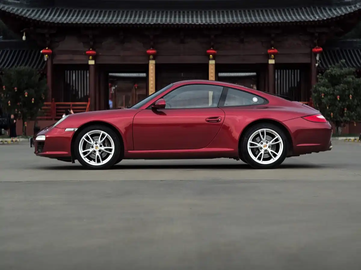 Porsche 911 2010 Carrera 3.6L фото 2