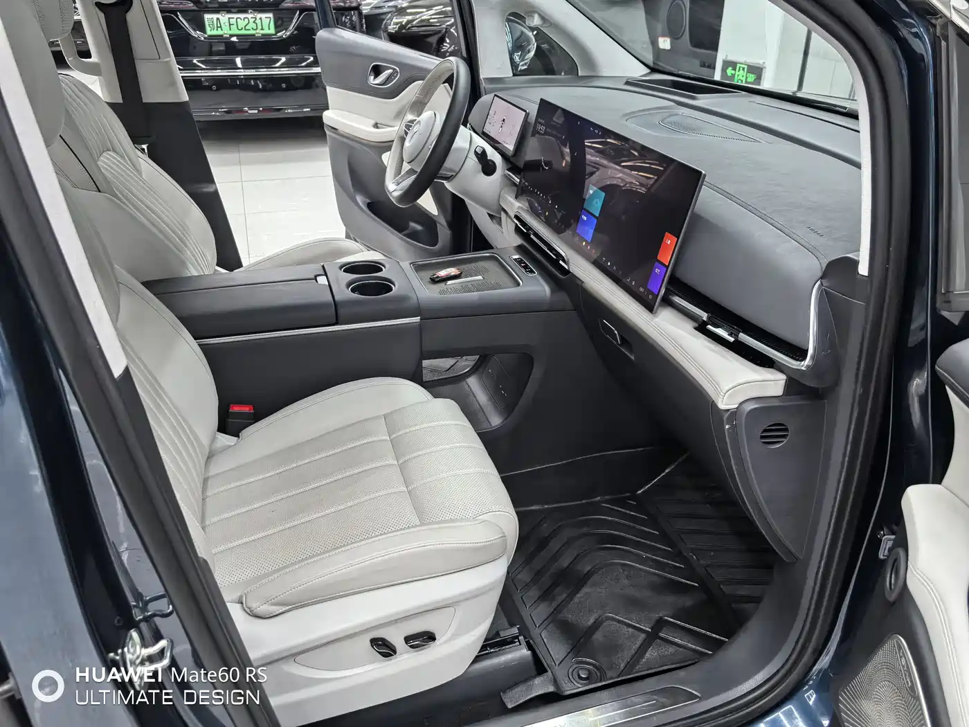 Voyah Auto Voyah Dreamer 2025 PHEV AWD Flagship Kunpeng Edition фото 17