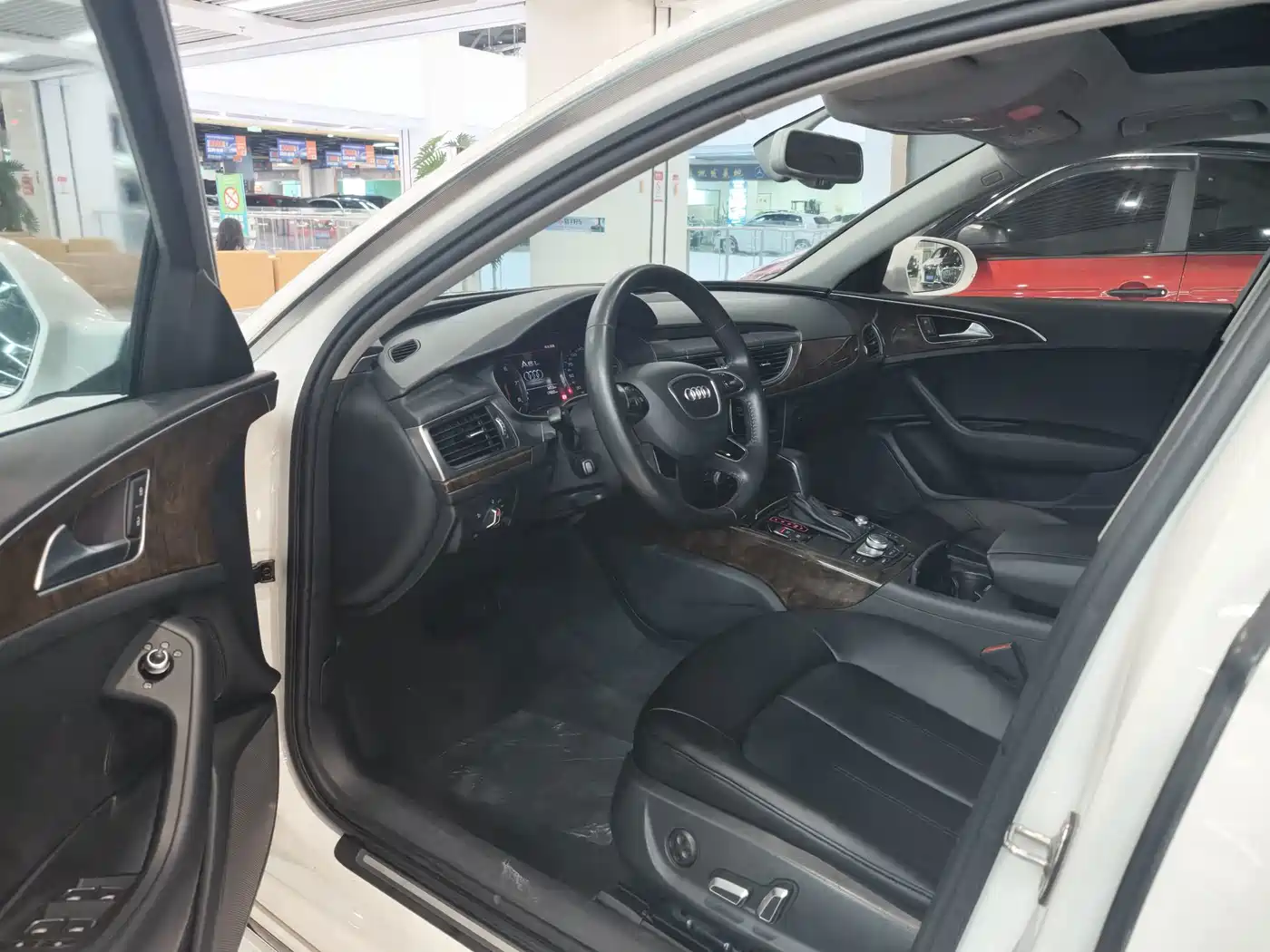 Photo 4 - Audi A6L