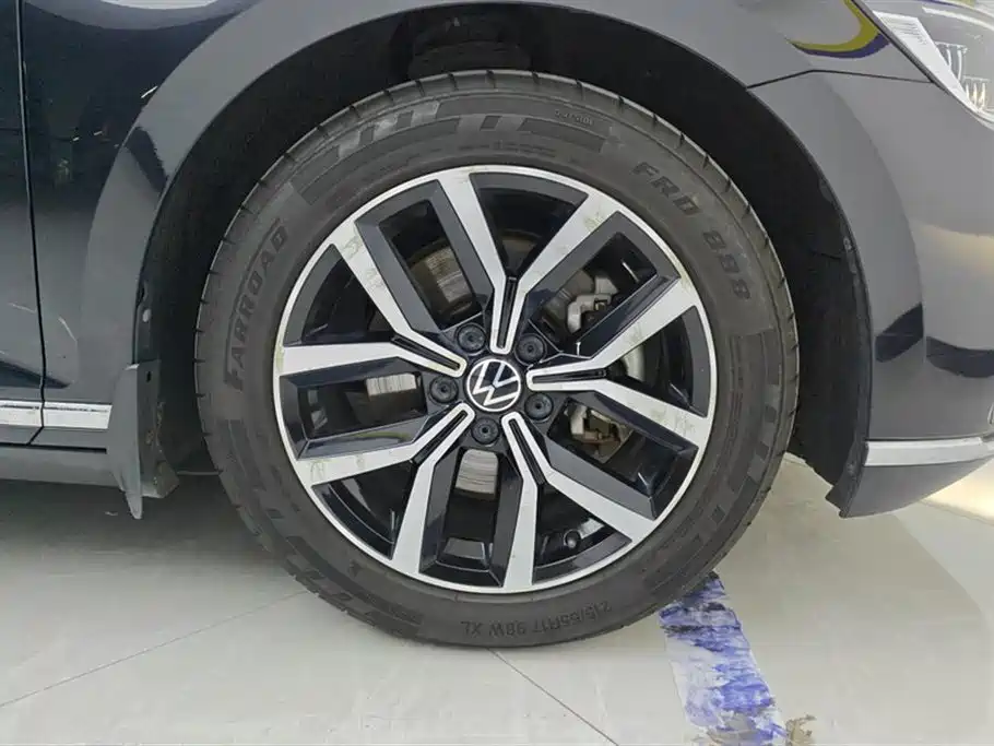 Volkswagen Magotan 2020 330TSI DSG Leading фото 6