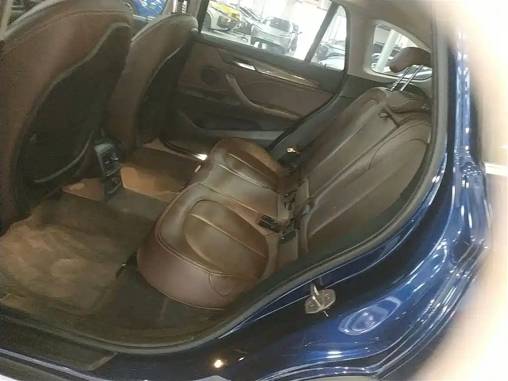 BMW X1 2018 sDrive18Li Premium Model фото 17