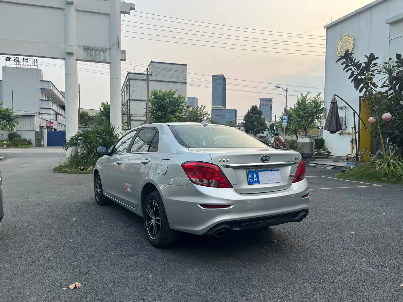 BYD Surui 2015 1.5L Automatic Luxury Model фото 7