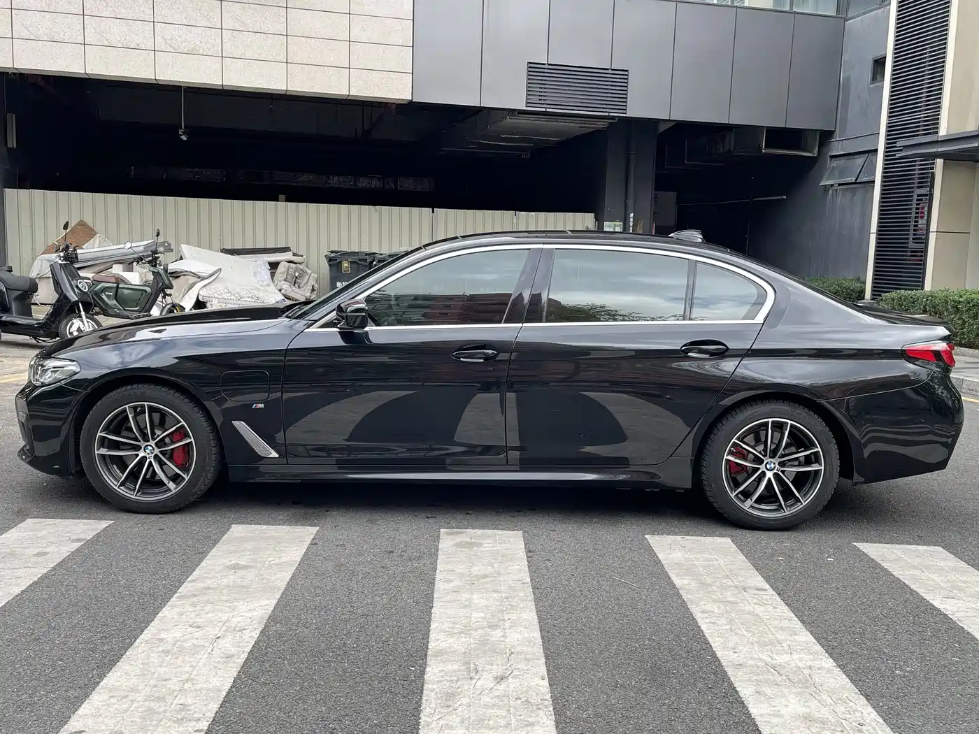 BMW 5 Series New Energy 2021 Facelift 535Le M Sport Package фото 4