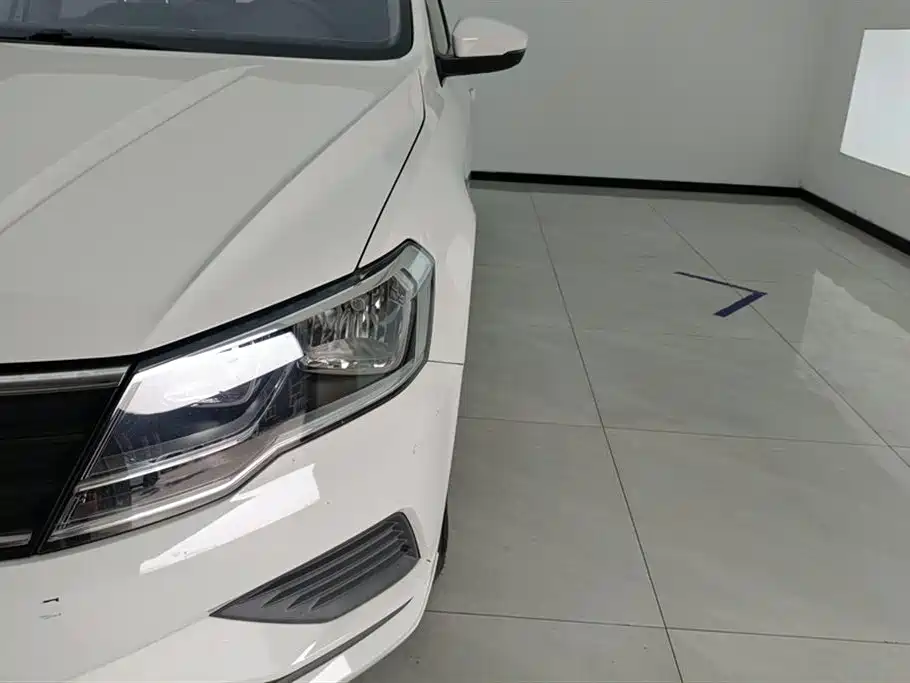 Volkswagen Jetta 2017 1.5L Automatic Fashion фото 5
