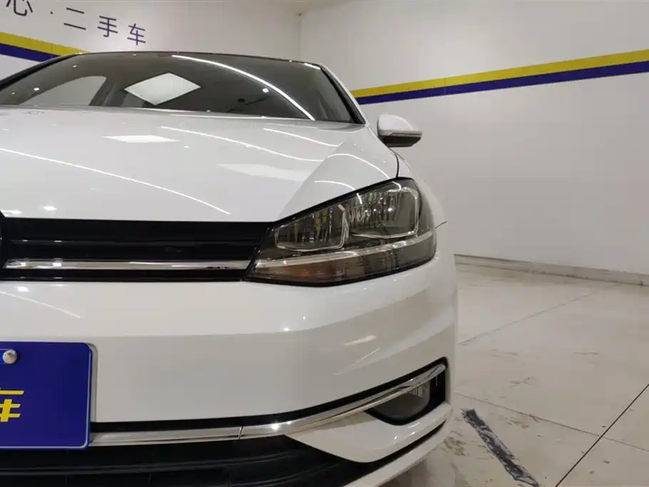 Volkswagen Golf 2020 200TSI DSG Comfort Progressive Edition фото 5