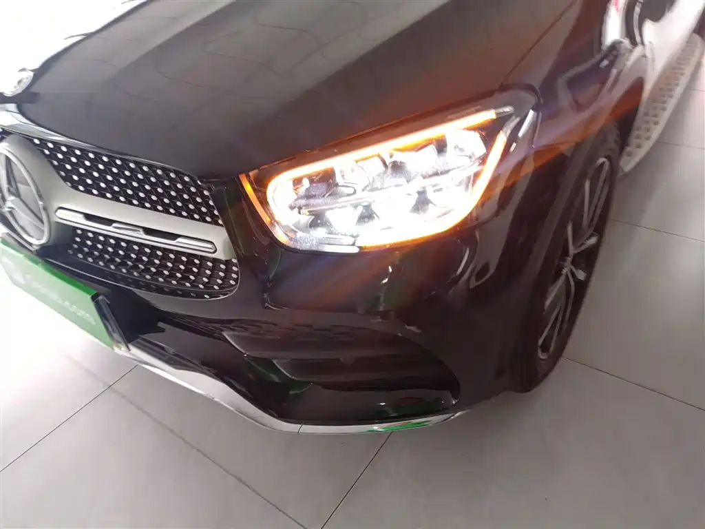 Mercedes-Benz GLC 2022 Facelift GLC 260 L 4MATIC Luxury Model фото 3