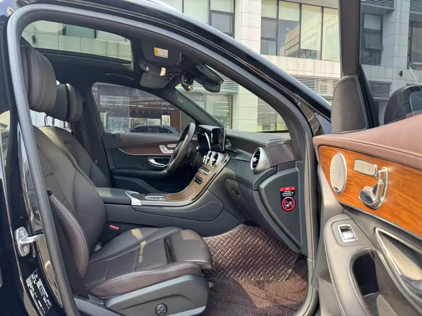 Mercedes-Benz GLC 2021 GLC 300 L 4MATIC Sporty фото 3