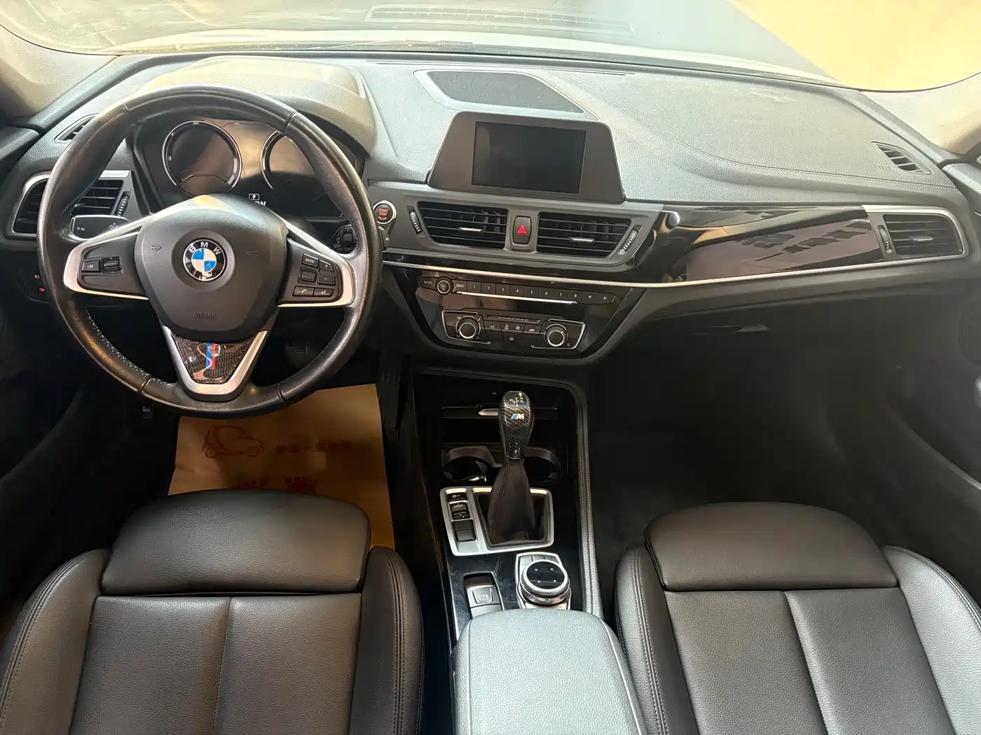 BMW 1 Series 2018 118i Sport Edition фото 13