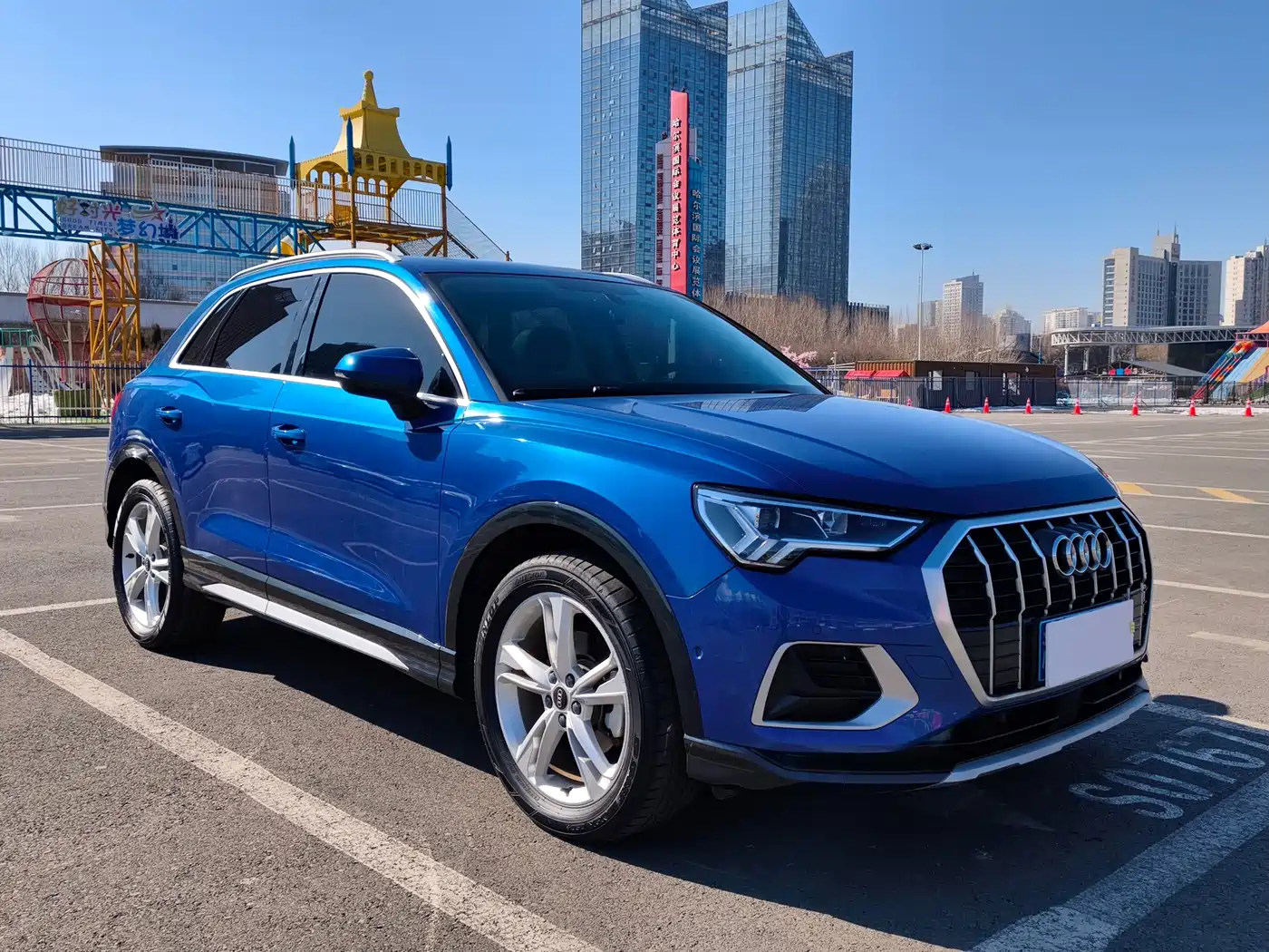 AUDI Q3