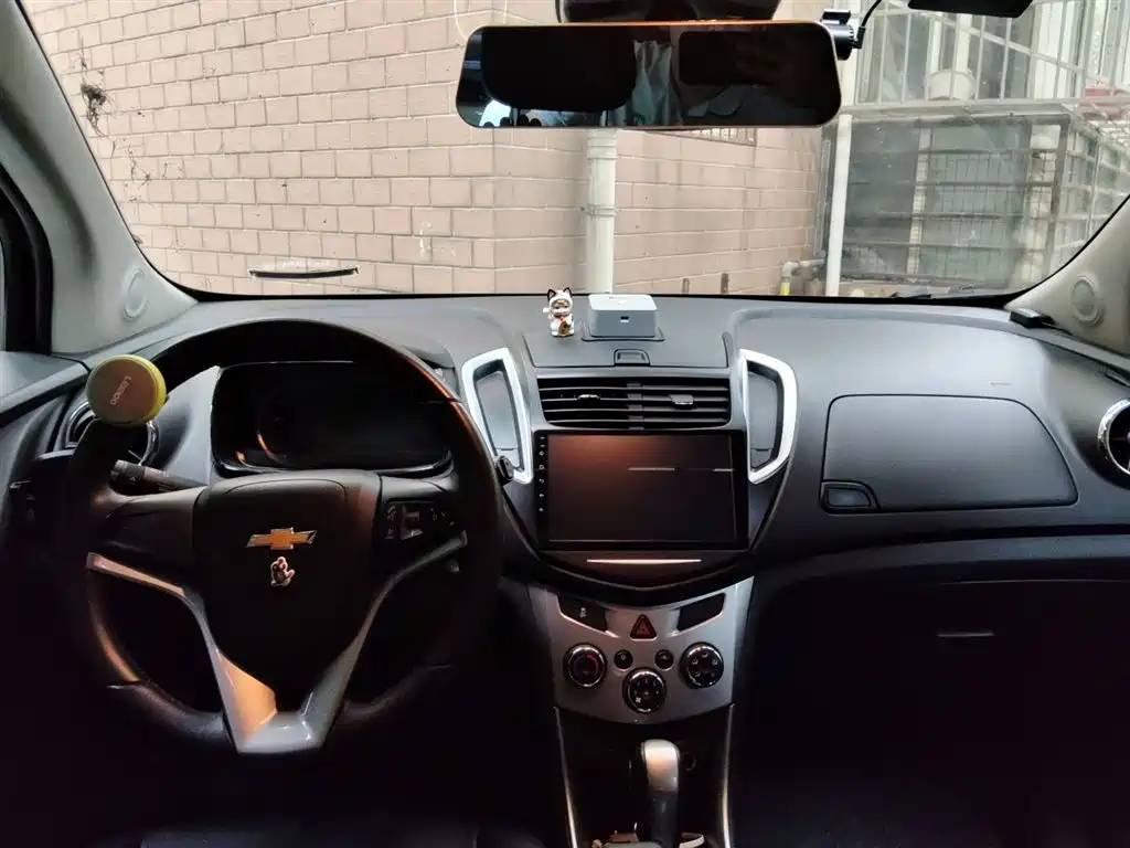 Chevrolet Trax 2014 1.4T Automatic 2WD Luxury фото 6