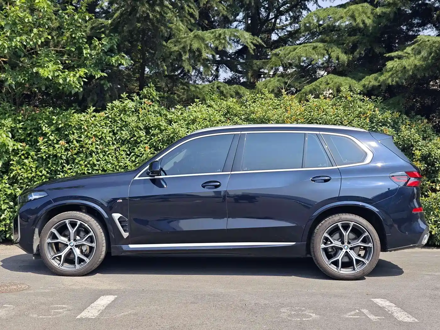 BMW X5 2023 xDrive 30Li Premium M Sport Package фото 5