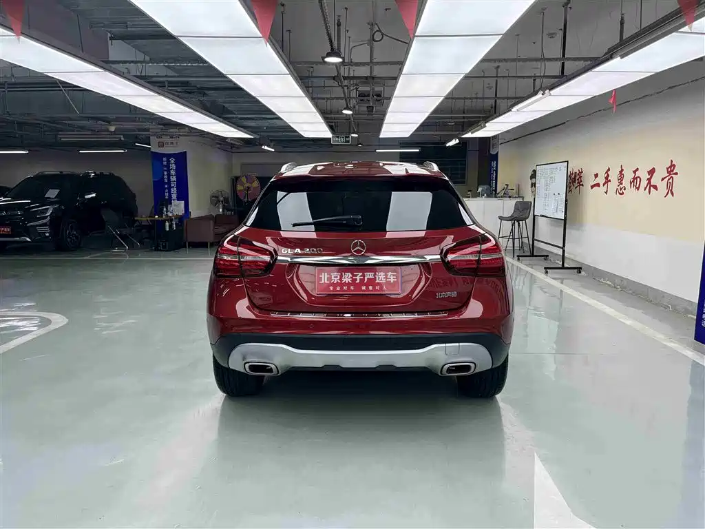 Mercedes-Benz GLA 2017 GLA 200 Fashion фото 12